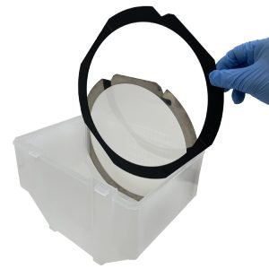 半導体ウエハをリングに貼り付いた状態で収納するケース